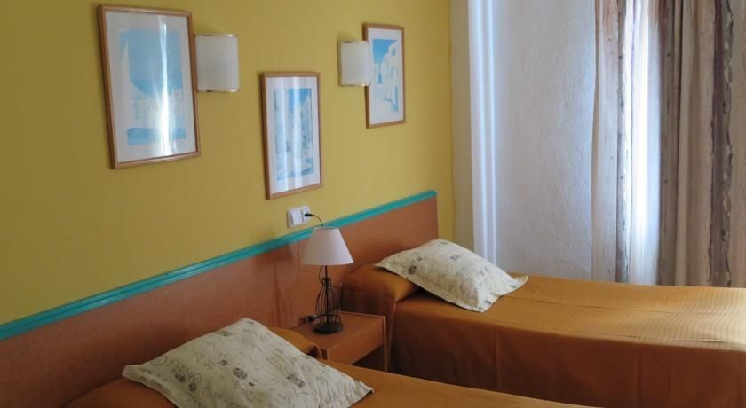 Elegance Playa Arenal III Hostel El Arenal  Bagian luar foto