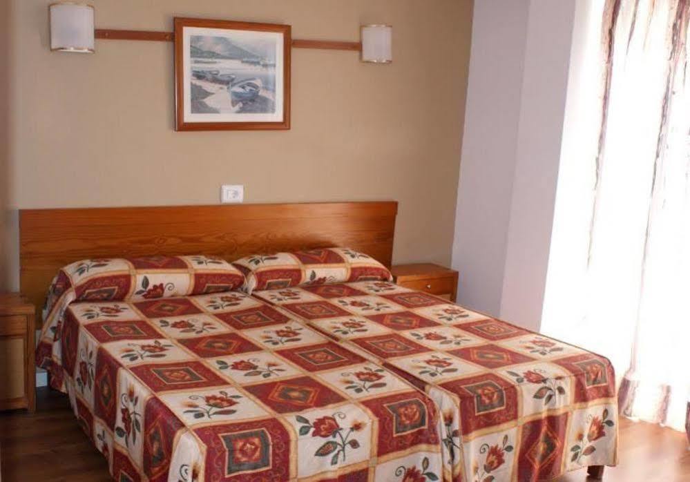 Elegance Playa Arenal III Hostel El Arenal  Bagian luar foto