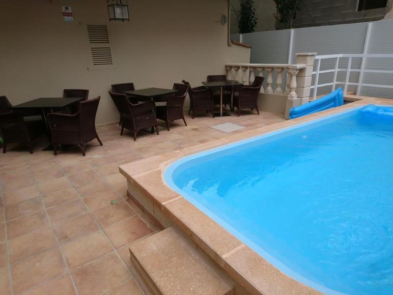 Elegance Playa Arenal III Hostel El Arenal  Bagian luar foto