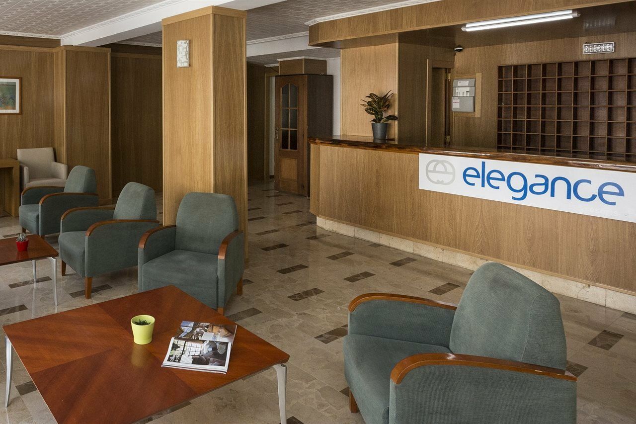 Elegance Playa Arenal III Hostel El Arenal  Bagian luar foto